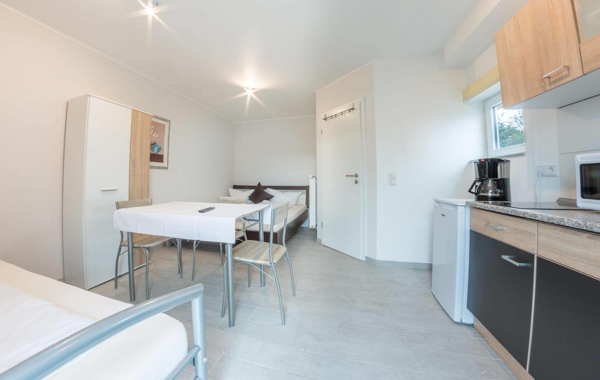 Pension & Appartments Landhaus Bettina Fulda Exterior photo
